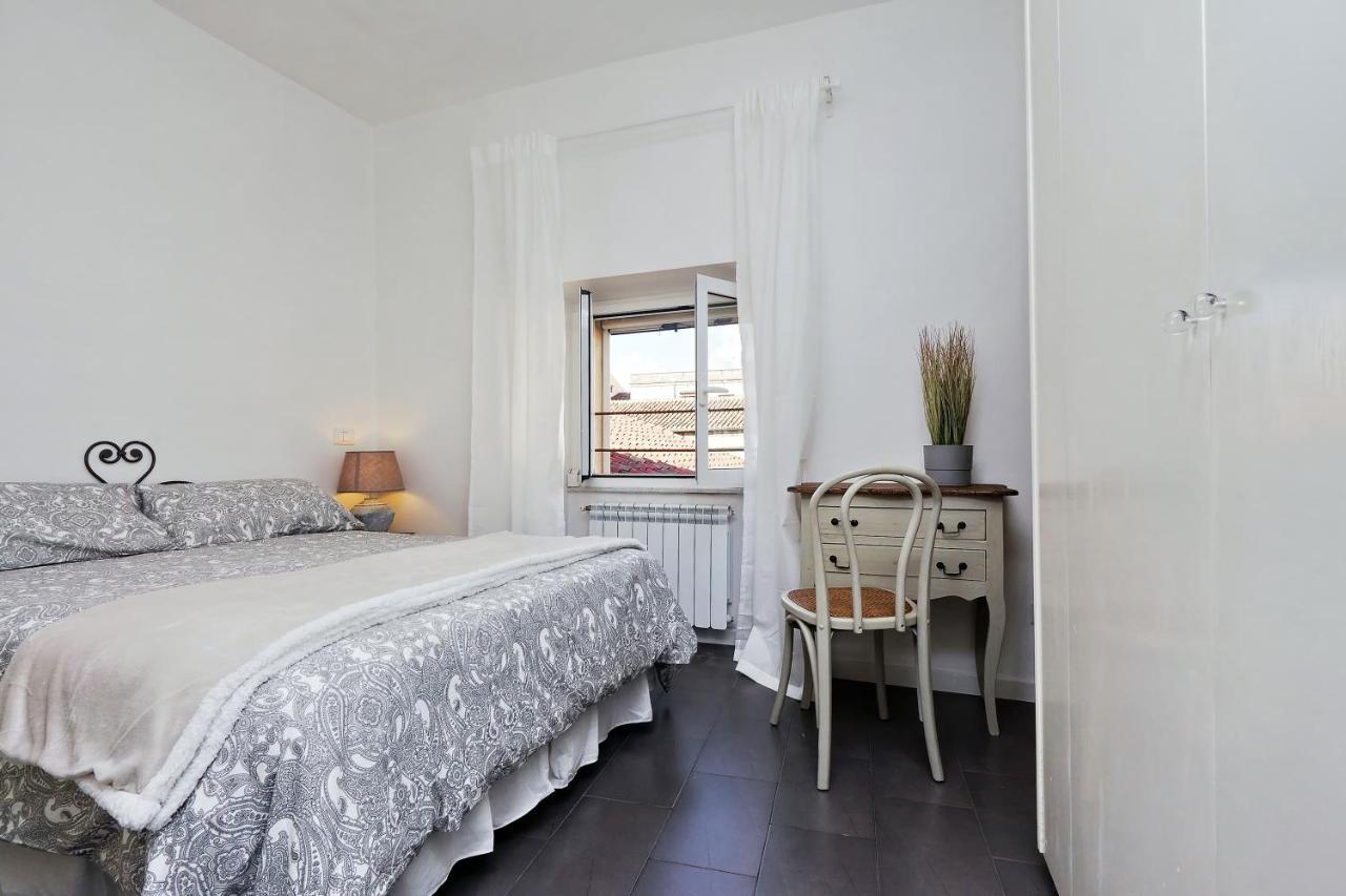 Monti Charming Apartment - Rome Short Let Service 외부 사진