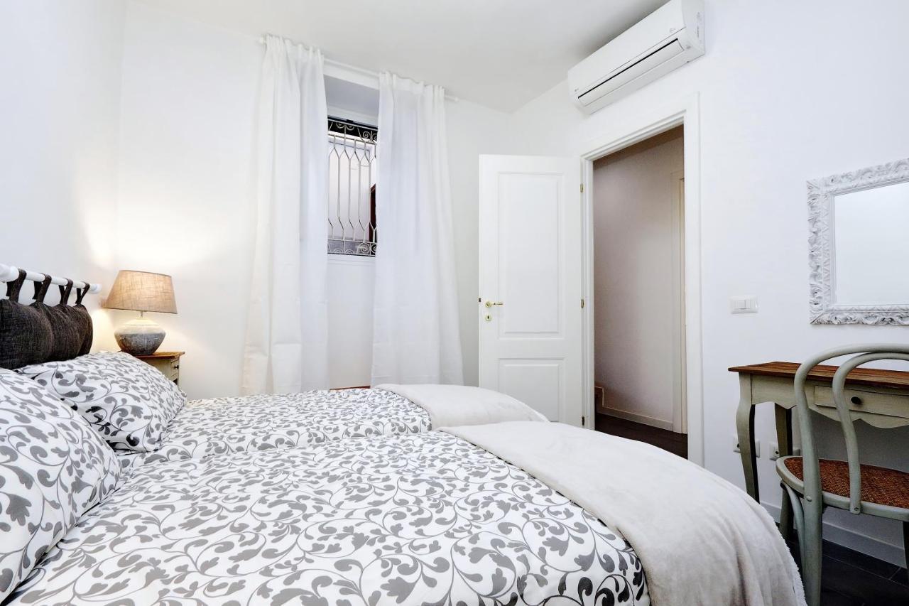 Monti Charming Apartment - Rome Short Let Service 외부 사진